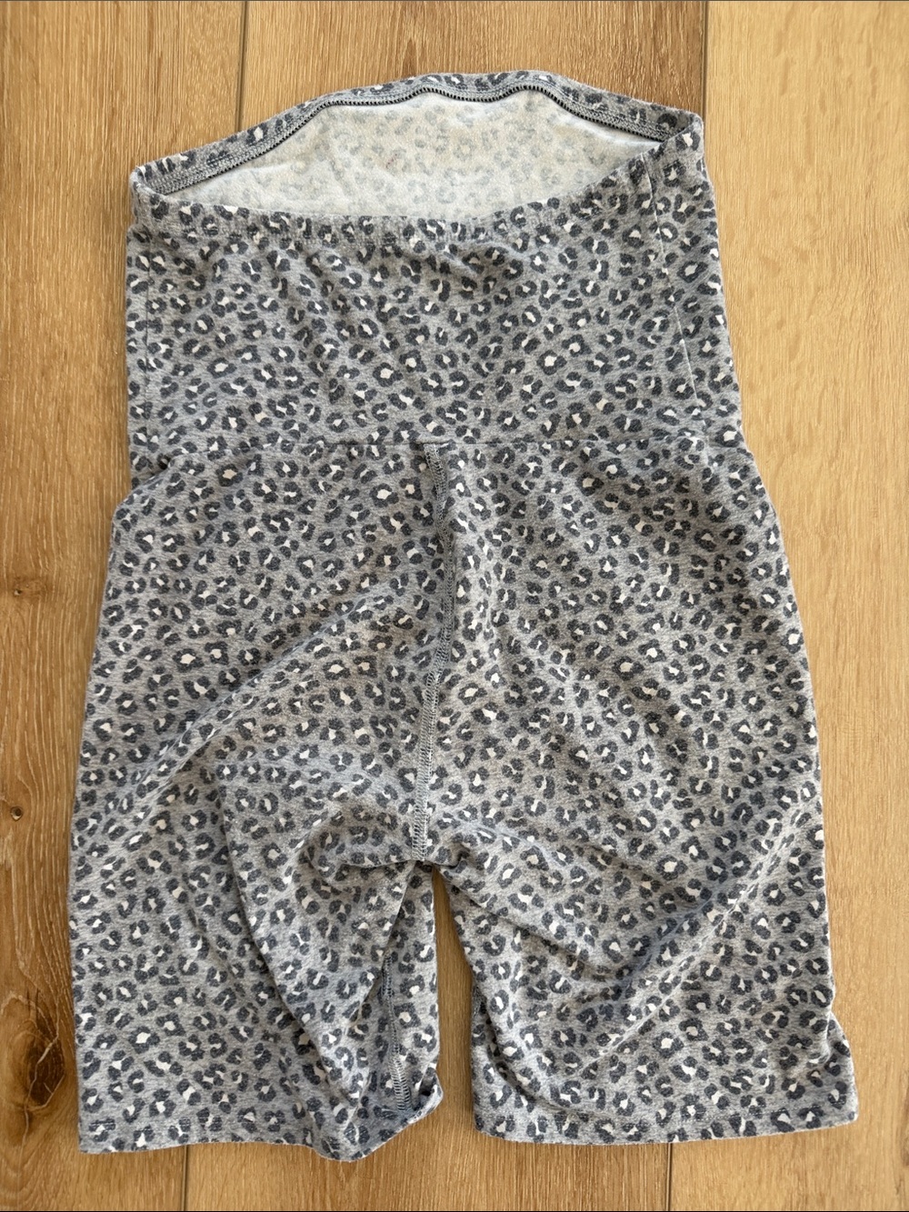 a:glow Gray Leopard Print Athletic Bike Shorts